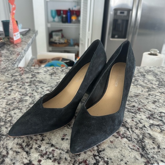 Marc fisher back block heels gently worn - Picture 3 of 5